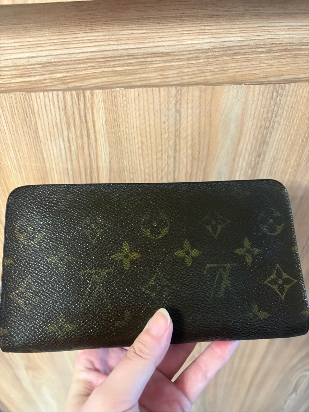 Auth LOUIS VUITTON monogram zipper wallet